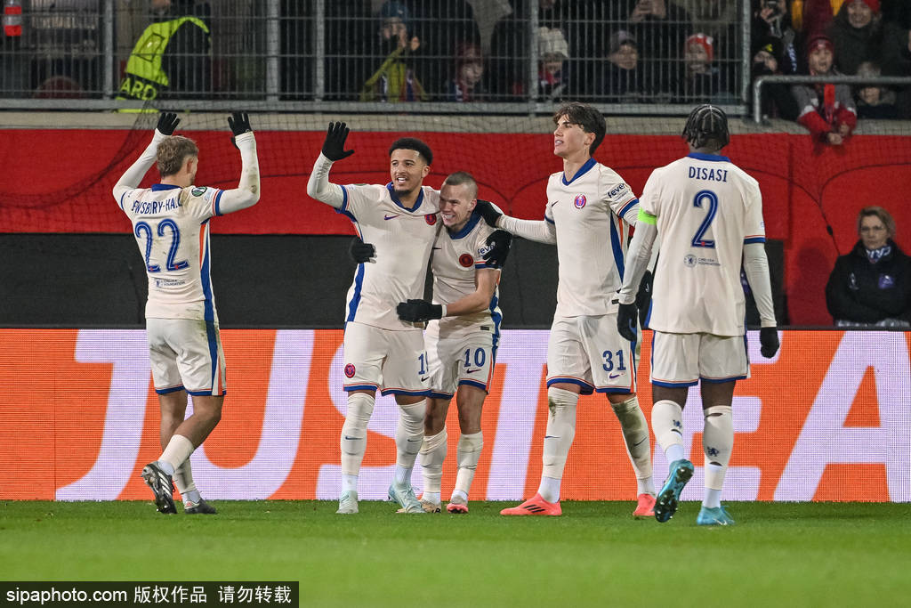 欧会-桑乔造2球恩昆库穆德里克破门 切尔西2-0全胜居首