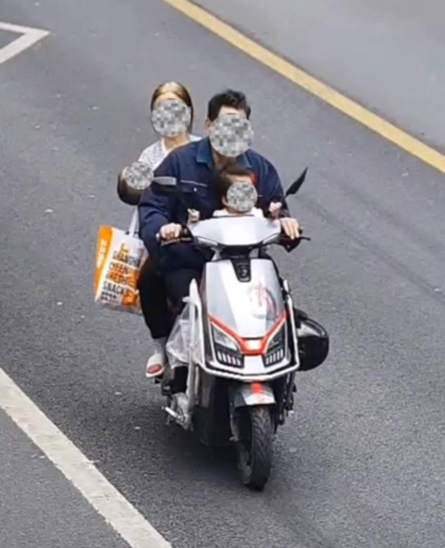 上海警方再次强调：非机动车乱骑行，或担事故全责！