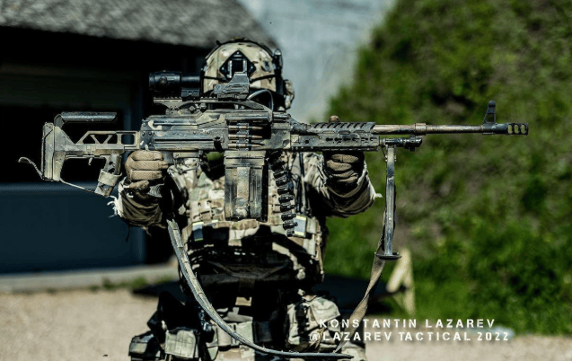 “管道 - 3” 行动:俄军敢死队爬4天管道,攻入库皮扬斯克,打懵守城乌军