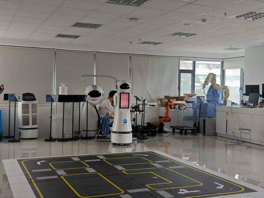 这家山东公司，自主研发了机器人操作系统