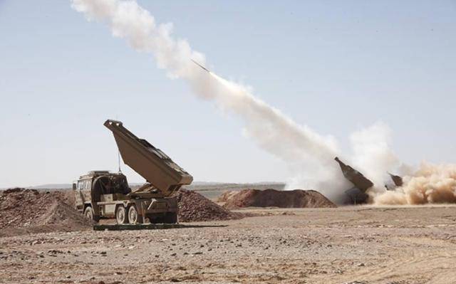 中俄武器坐镇?美媒罕见承认:这个中东国家,以色列真的不敢炸