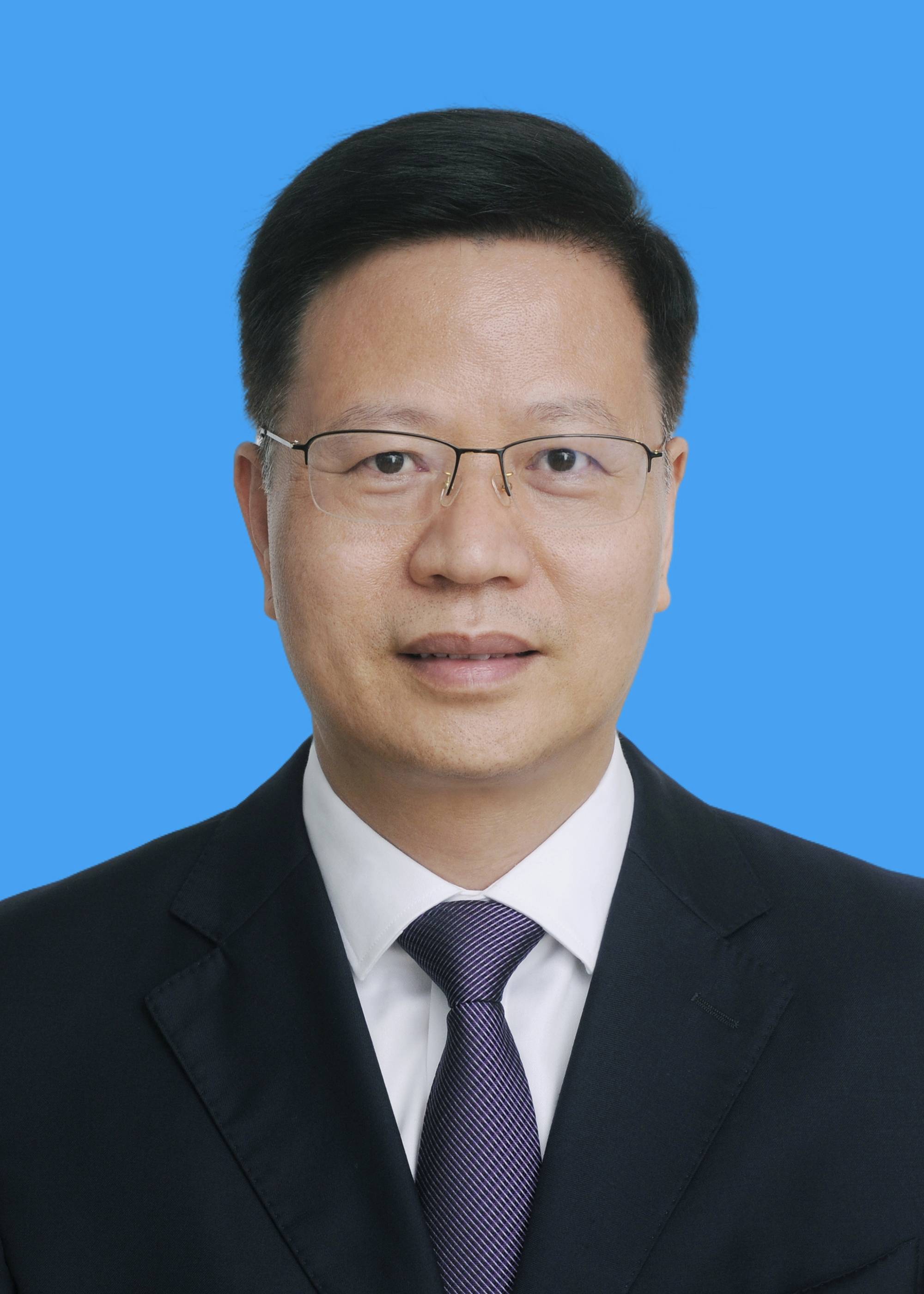 广西壮族自治区政府副主席、柳州市委书记谭丕创任自治区党委常委