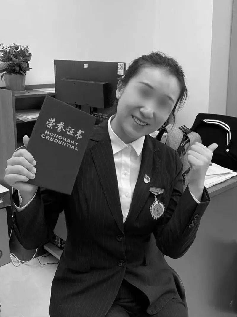 28岁女律师不幸身亡，周某被执行死刑！家属继续追责涉事方，索赔200万元