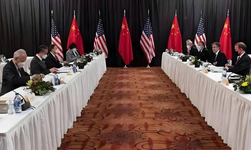 一山不容二虎，中美之间最终只有一个倒下，也必须有一个倒下