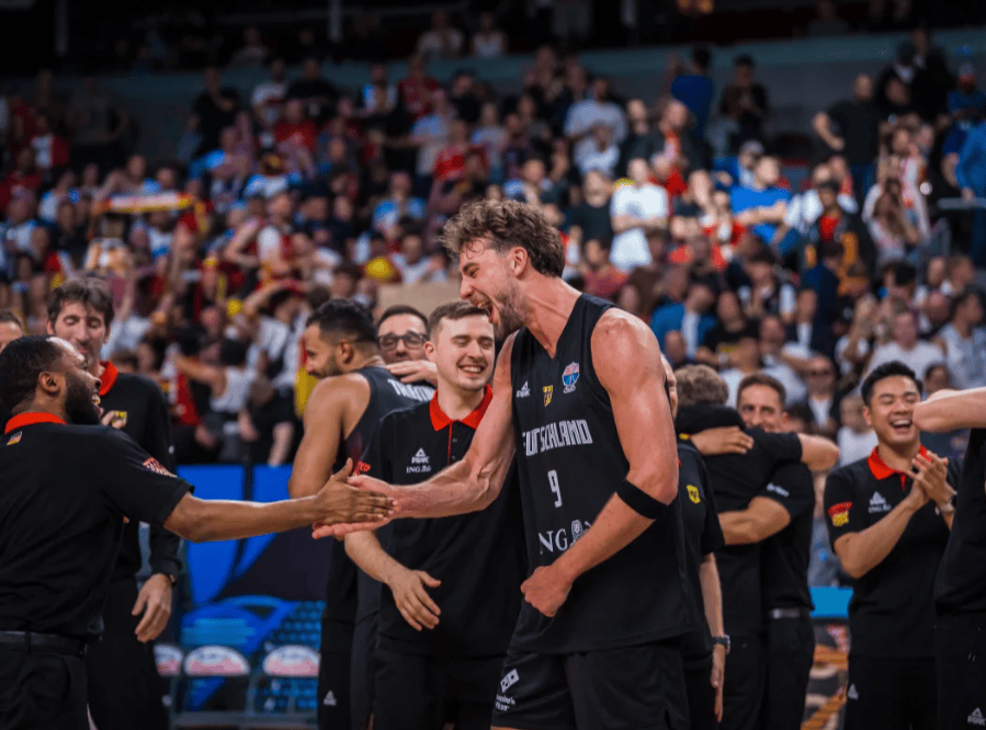 德国黄金一代是如何炼成的？十年磨一剑打脸归化风潮