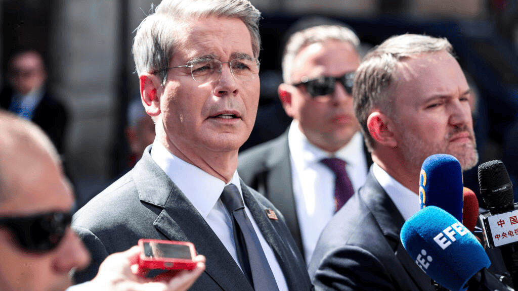 金灿荣:访华前,特朗普还想赢一次