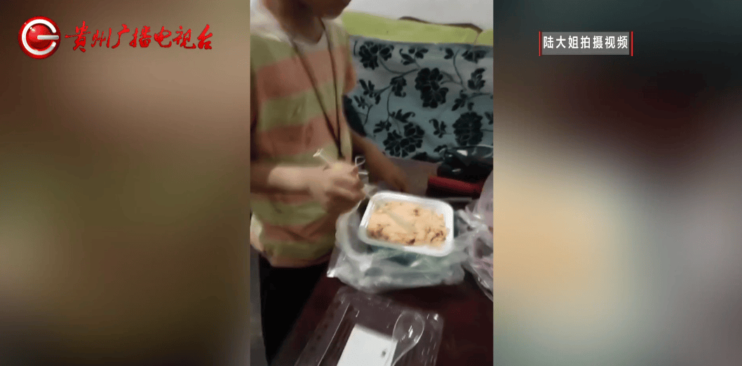 心酸！12岁男孩“独居”贵阳一安置房内，父亲回应：迫于无奈，因为……