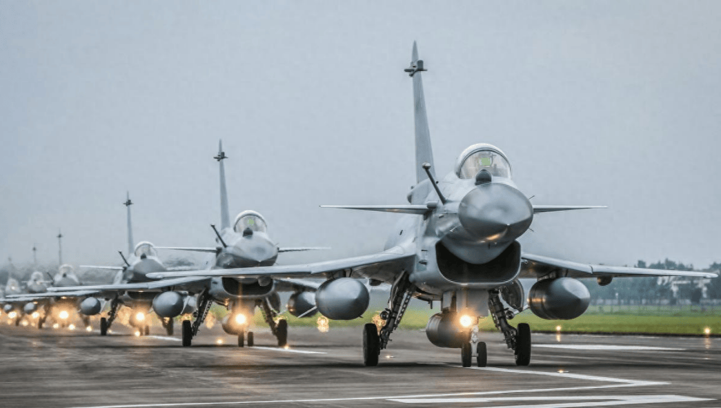 巴基斯坦告诉西方，歼-10C战果有误，不是6：0，阵风真实损失数量或让印军死心了