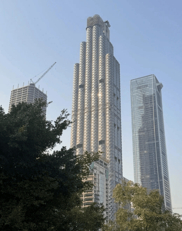 50亿！388米！深圳“螺纹钢大厦”幕墙封顶