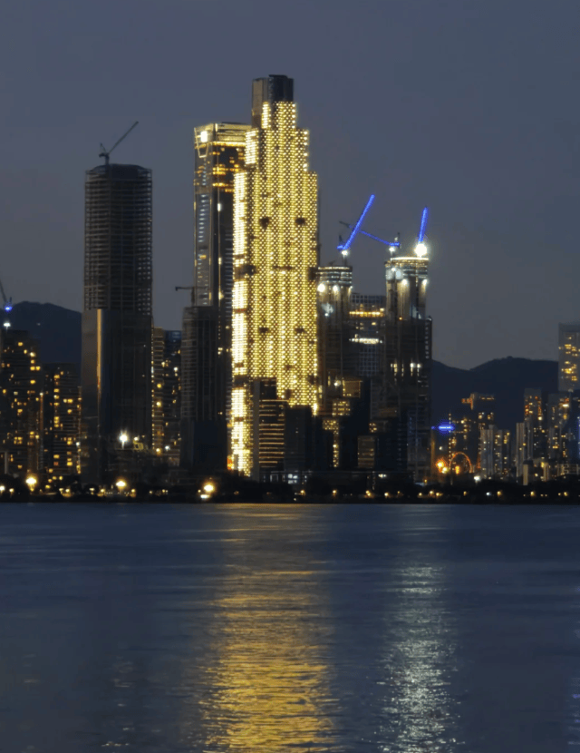 50亿！388米！深圳“螺纹钢大厦”幕墙封顶