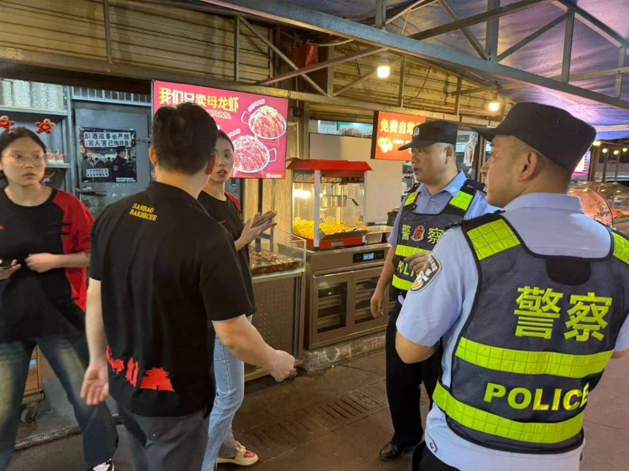 西安高新警方多措并举护航高考 全力保障考点安全有序