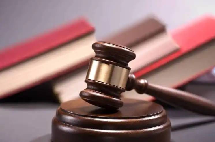 取5万现金要预约还可能触警？“取款自由”不是想取就取？网友吵翻了！